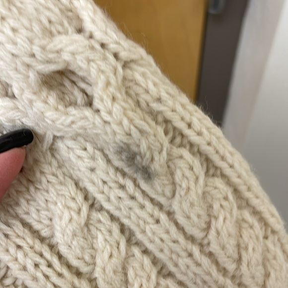Irelandseye  Women's Cream Cable Knit Sweater - Picture 6 of 6